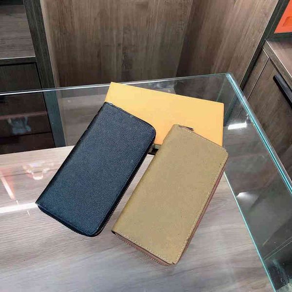 the new 2020 men's wallets long classic business leather wallet card in hand bag both men and purses for women purse unisex, Red;black
the new 2020 men's wallets long classic business leather wallet card in hand bag both men and purses for women purse unisex, Red;black