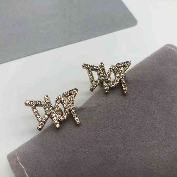 outlet classic letters full of diamond earrings women's worn simple versatile earrings, Golden
outlet classic letters full of diamond earrings women's worn simple versatile earrings, Golden