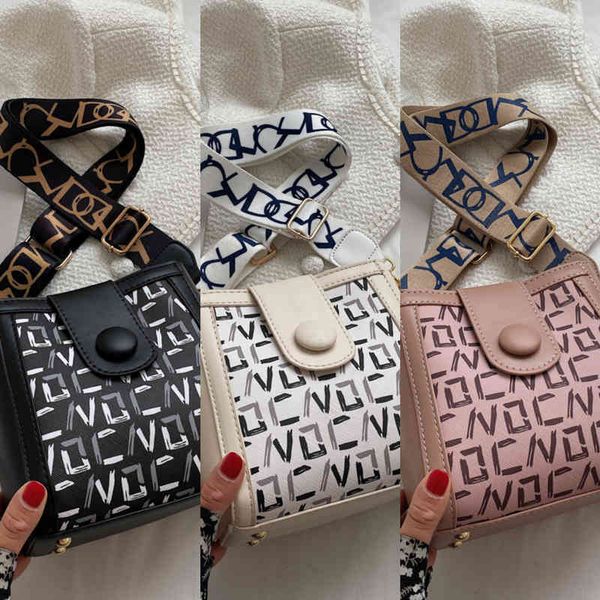 cute cross small women's style bucket shoulderwomen's tote new fashion leather luxury handbags versatile ladies bags large-capacit
cute cross small women's style bucket shoulderwomen's tote new fashion leather luxury handbags versatile ladies bags large-capacit