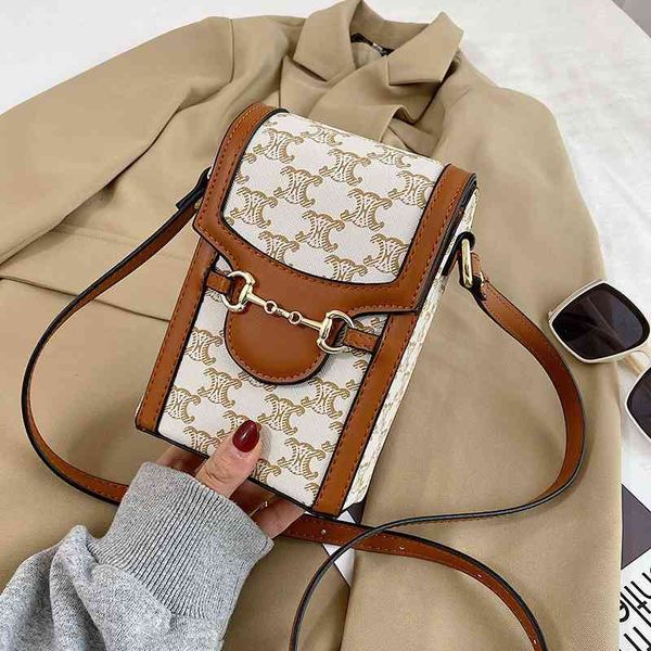 designer handbags fashion horseshoe buckle mobile phone 2022 new small change women's net red mini one shoulder diagonal
designer handbags fashion horseshoe buckle mobile phone 2022 new small change women's net red mini one shoulder diagonal