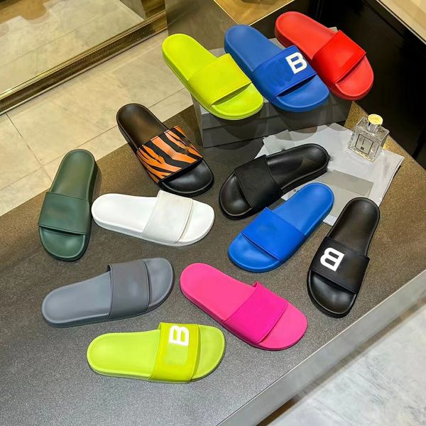 2022 classic sandals, designer slippers, slippers, brocaded brocade, gear soles, flip flops, men, women, stripes, beach casual slippers home, Black
2022 classic sandals, designer slippers, slippers, brocaded brocade, gear soles, flip flops, men, women, stripes, beach casual slippers home, Black
