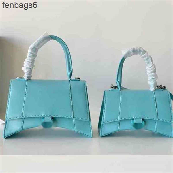 balencaigass bag italy fashion bags 2022 handbags designer luxury hourglass shoulder crocodile pattern handbag niche messenger
balencaigass bag italy fashion bags 2022 handbags designer luxury hourglass shoulder crocodile pattern handbag niche messenger