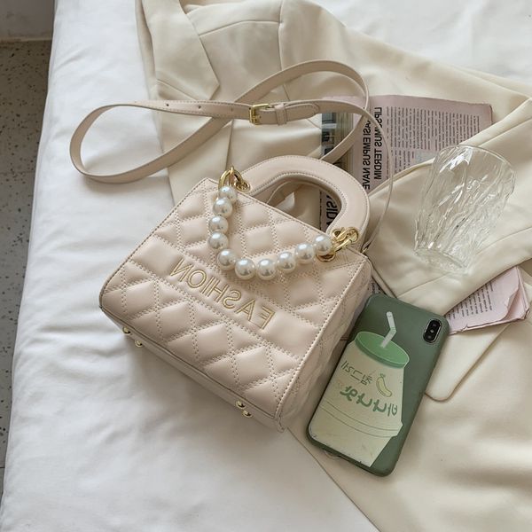designer bags minority design 2022 autumn new style temperament white small handbag single shoulder messenger diana women's
designer bags minority design 2022 autumn new style temperament white small handbag single shoulder messenger diana women's