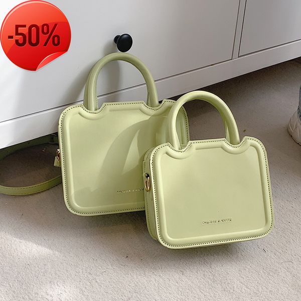 fashion luxury designernet red same small texture ins handbag 2022 new korean versatile single shoulder messenger women's bag
fashion luxury designernet red same small texture ins handbag 2022 new korean versatile single shoulder messenger women's bag