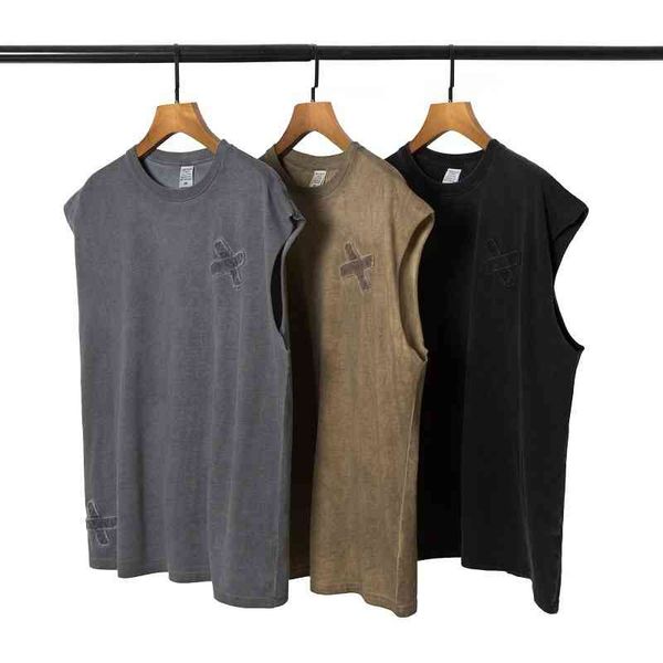 men' tank spring and summer high street ins washing old stickers embroidered sleeveless t-shirt men' women' round neck co, White;black
men' tank spring and summer high street ins washing old stickers embroidered sleeveless t-shirt men' women' round neck co, White;black