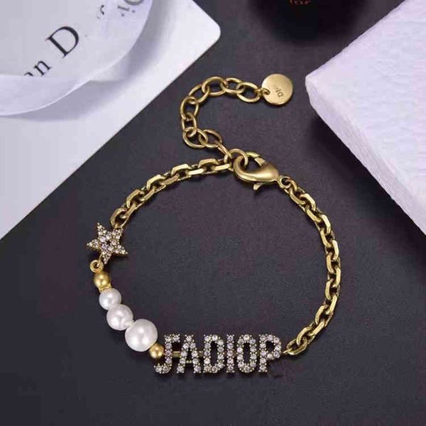 2022 factory wholesale new di home high version 1.1 diamond star pearl women's bracelet, Black
2022 factory wholesale new di home high version 1.1 diamond star pearl women's bracelet, Black