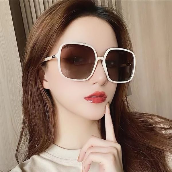 designer sunglasses 2022 new d family sunglasses female zhang ruonan same large frame ultra light driving high sense uv protection, White;black
designer sunglasses 2022 new d family sunglasses female zhang ruonan same large frame ultra light driving high sense uv protection, White;black