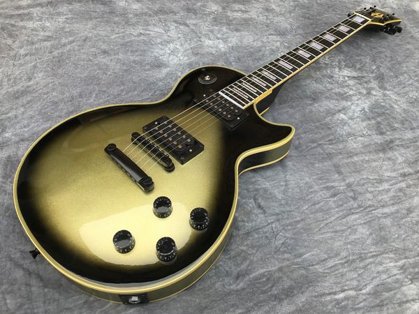 custom half hollow 335 jazz guitar according to the requirements of the picture production manufacturers straight hair
custom half hollow 335 jazz guitar according to the requirements of the picture production manufacturers straight hair