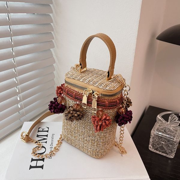 2022 summer cylindrical fringe flower ladies braided bag straw woven bag ethnic style chain portable cylindrical bucket bag
2022 summer cylindrical fringe flower ladies braided bag straw woven bag ethnic style chain portable cylindrical bucket bag