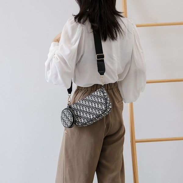 new designer bags women's 2022 style one shoulder messenger handbag korean version child mother two piece set small xiangfeng armpit
new designer bags women's 2022 style one shoulder messenger handbag korean version child mother two piece set small xiangfeng armpit