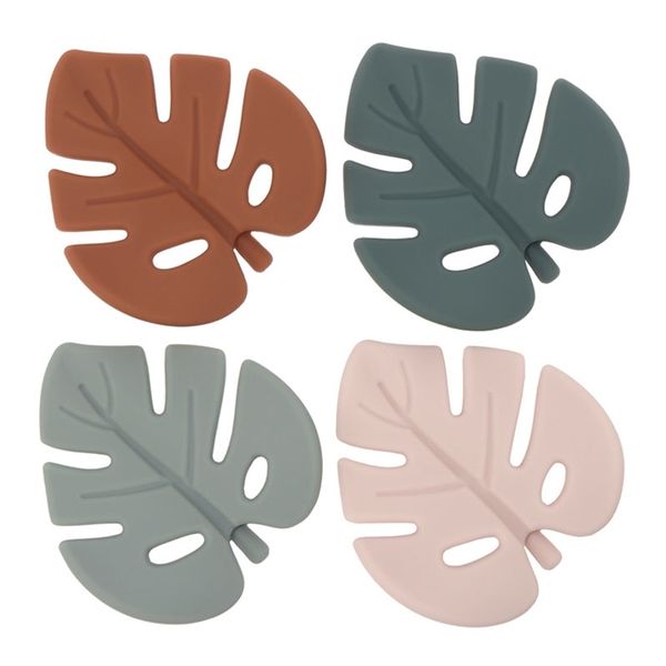 1pc cartoon leaf shaped silicone teether baby diy pacifier chain accessories necklace baby teether for children teething kid toy 220602
1pc cartoon leaf shaped silicone teether baby diy pacifier chain accessories necklace baby teether for children teething kid toy 220602