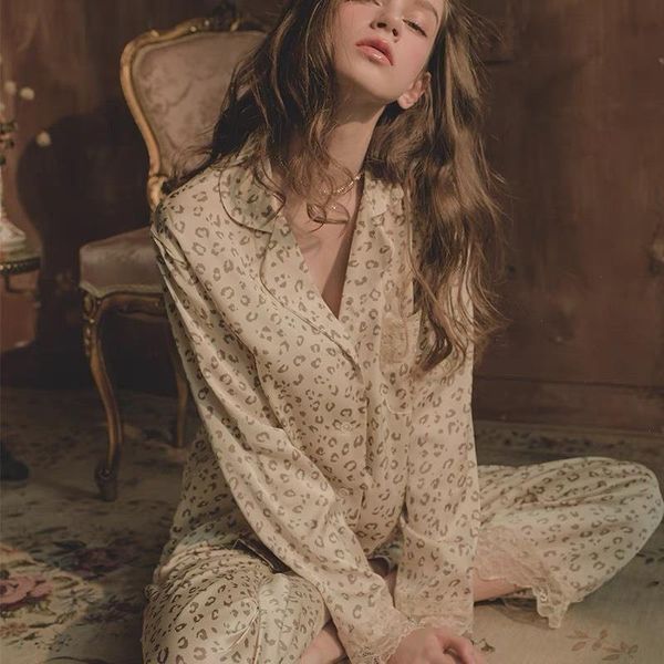 spring leopard print women pajamas satin chiffon sleepwear large size ice silk pyjamas, Black;red
spring leopard print women pajamas satin chiffon sleepwear large size ice silk pyjamas, Black;red