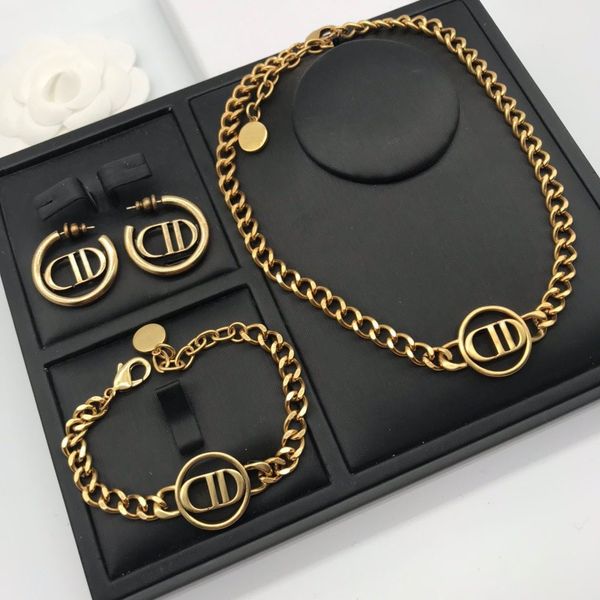 factory retail and wholesale d family's new cd letter bracelet necklace in 2022, Golden;silver
factory retail and wholesale d family's new cd letter bracelet necklace in 2022, Golden;silver