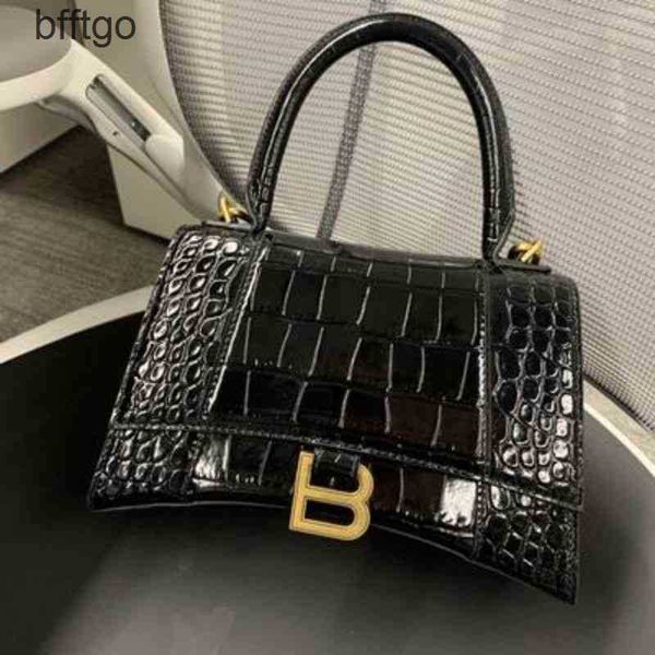 women luxury blencaigas handbags good looking super b home bag high version hourglass leather women's light brand one shoulder
women luxury blencaigas handbags good looking super b home bag high version hourglass leather women's light brand one shoulder