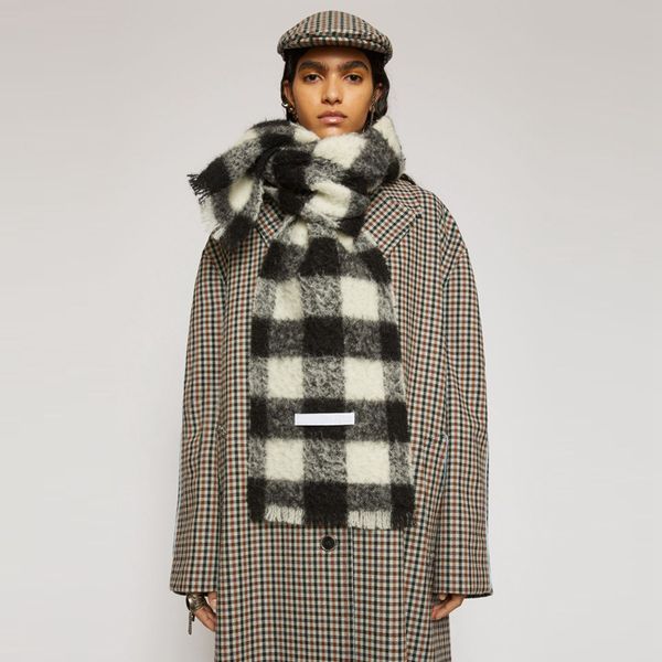 henrye designer brand autumn winter silk scarf imitation cashmere rainbow plaid thick beard ladies warm scarves shawl fashion scarf, Blue;gray
henrye designer brand autumn winter silk scarf imitation cashmere rainbow plaid thick beard ladies warm scarves shawl fashion scarf, Blue;gray
