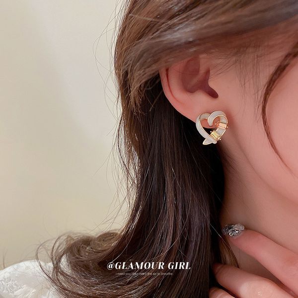 silver needle oil drop diamond love heart earrings south korea dongdaemun design sense earrings fashion personality internet influencer all-, Golden
silver needle oil drop diamond love heart earrings south korea dongdaemun design sense earrings fashion personality internet influencer all-, Golden
