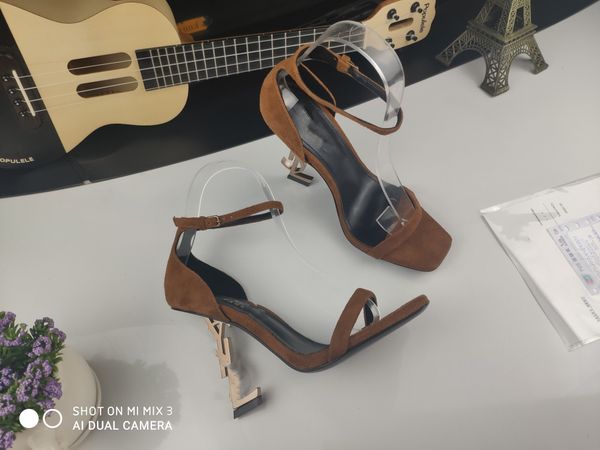 with box designer rubber slide slippers waterfront embossed mule slides men women shoes fashion summer white blue orange black sea beach pla
with box designer rubber slide slippers waterfront embossed mule slides men women shoes fashion summer white blue orange black sea beach pla