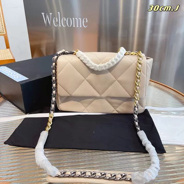 new fashion trends 19 maxi jumb lambskin bags quilted classic flap cross body shoulder purse large capacity gold metal hardware 8 colors cho
new fashion trends 19 maxi jumb lambskin bags quilted classic flap cross body shoulder purse large capacity gold metal hardware 8 colors cho