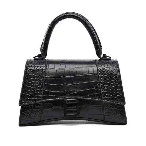 clearance 62% off super fashion retro handbag simple and versatile solid color one shoulder straddle bag style
clearance 62% off super fashion retro handbag simple and versatile solid color one shoulder straddle bag style