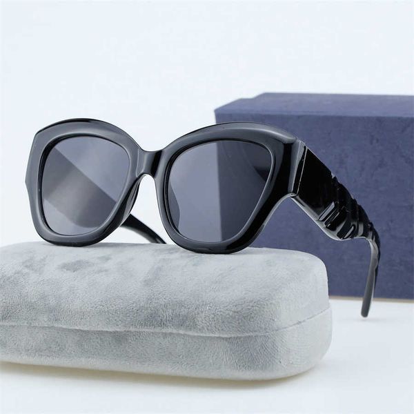 sunglass brand designer sunglasses women men glasses womens sun glass uv400 lens with box, White;black
sunglass brand designer sunglasses women men glasses womens sun glass uv400 lens with box, White;black