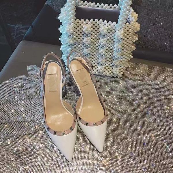 2022 new summer ladies dress shoes designer pointed toe high heels metal rhinestone fashion banquet women's shoes, Black
2022 new summer ladies dress shoes designer pointed toe high heels metal rhinestone fashion banquet women's shoes, Black