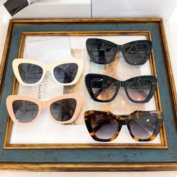 50% discount for factory direct salesd-house same trend cat's eye large frame sunglasses women's sunglasses b1u, White;black
50% discount for factory direct salesd-house same trend cat's eye large frame sunglasses women's sunglasses b1u, White;black