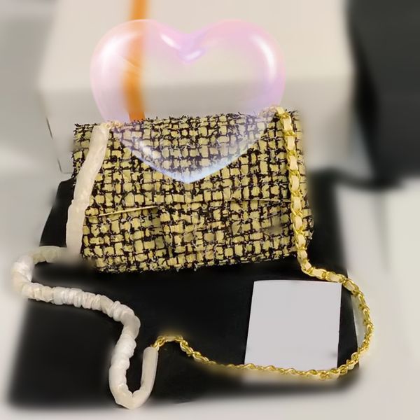 2022s france womens classic mini flap 20cm tweed quilted designer bags gold metal hardware matelasse chain cross body shoulder handbags outd
2022s france womens classic mini flap 20cm tweed quilted designer bags gold metal hardware matelasse chain cross body shoulder handbags outd