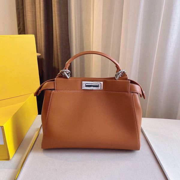 the latest kitty bag handbag cross wide vertical narrow type relative easily removable straps luxury designers wholesale handbags goods
the latest kitty bag handbag cross wide vertical narrow type relative easily removable straps luxury designers wholesale handbags goods