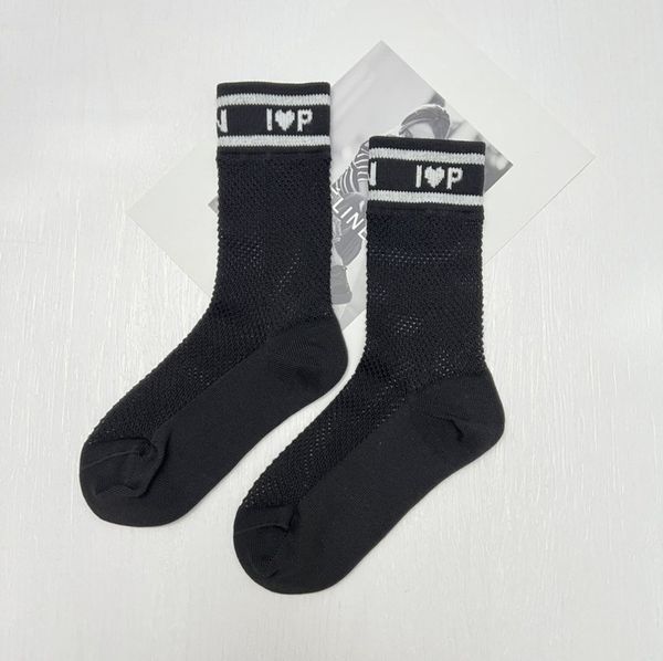 classic brand letter love calf socks fashion hosiery spring summer mesh hollowed hosierys designer middle tube sock dms2, Black;white
classic brand letter love calf socks fashion hosiery spring summer mesh hollowed hosierys designer middle tube sock dms2, Black;white