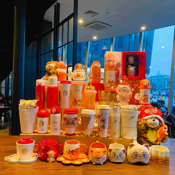 starbucks 2022 tiger year traditional cute tiger platinum tiger pattern zodiac thermal insulation accompanying glass straw ceramic mug
starbucks 2022 tiger year traditional cute tiger platinum tiger pattern zodiac thermal insulation accompanying glass straw ceramic mug