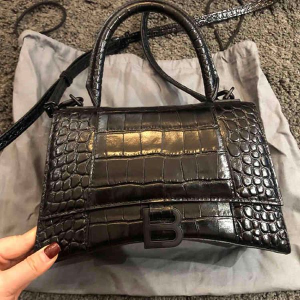 high balencaigabag handbags version designer hourglass bag b home bag leather crocodile 2022 fashion versatile one shoulder portable diagona
high balencaigabag handbags version designer hourglass bag b home bag leather crocodile 2022 fashion versatile one shoulder portable diagona