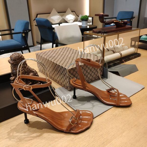 2022 luxurys designers women dress shoes fashion ladies high heel sandals rhinestone wedding shoes size35-41, Black
2022 luxurys designers women dress shoes fashion ladies high heel sandals rhinestone wedding shoes size35-41, Black