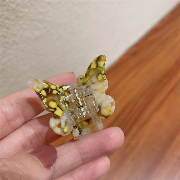 2.6 cm mini size gradient color butterfly shape hair clip clamp lady acetic acid ponytail side animal hair claw women floral pattern scrunch, Slivery;golden
2.6 cm mini size gradient color butterfly shape hair clip clamp lady acetic acid ponytail side animal hair claw women floral pattern scrunch, Slivery;golden