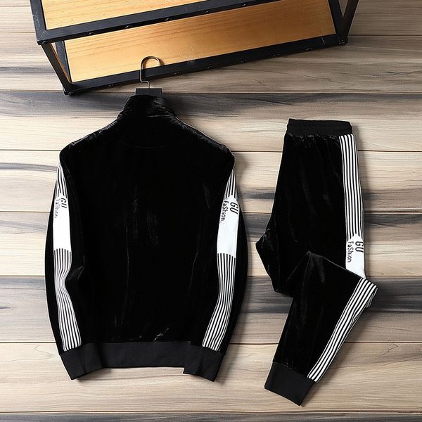 2022 new men's and women's sportswear sweatshirt suit jacket designer jacket hoodie sportswear, Black
2022 new men's and women's sportswear sweatshirt suit jacket designer jacket hoodie sportswear, Black