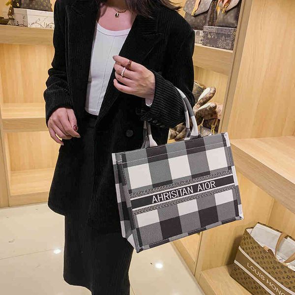 2022 new designer handbags capacity autumn and texture portable ins one tote
2022 new designer handbags capacity autumn and texture portable ins one tote