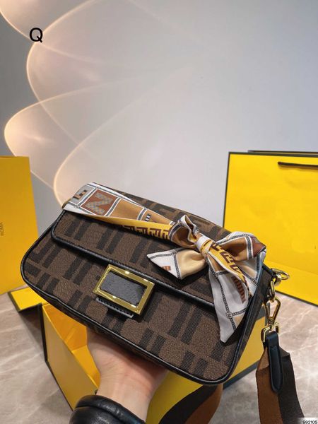 2022 r women's bags co-branded with the same retro armpit bag baguette presbyopia one-shoulder luxury handbag
2022 r women's bags co-branded with the same retro armpit bag baguette presbyopia one-shoulder luxury handbag