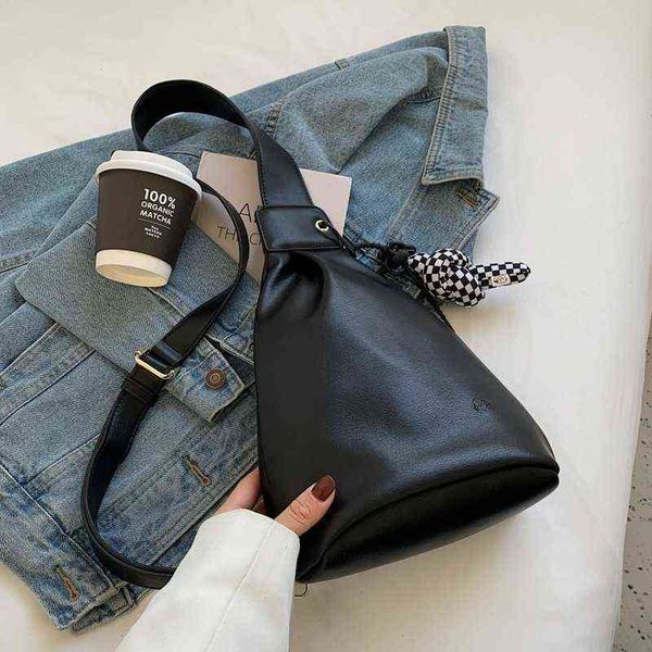 evening bags elegant solid color soft pu leather chest for women 2022 female one shoulder backpacks vintage crossbody bag simple design 2207
evening bags elegant solid color soft pu leather chest for women 2022 female one shoulder backpacks vintage crossbody bag simple design 2207