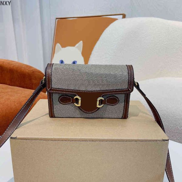 designer bags women handbags tote bag classic metal buckle crossbody bags fashion messenger shoulder ladies wallets 220530
designer bags women handbags tote bag classic metal buckle crossbody bags fashion messenger shoulder ladies wallets 220530