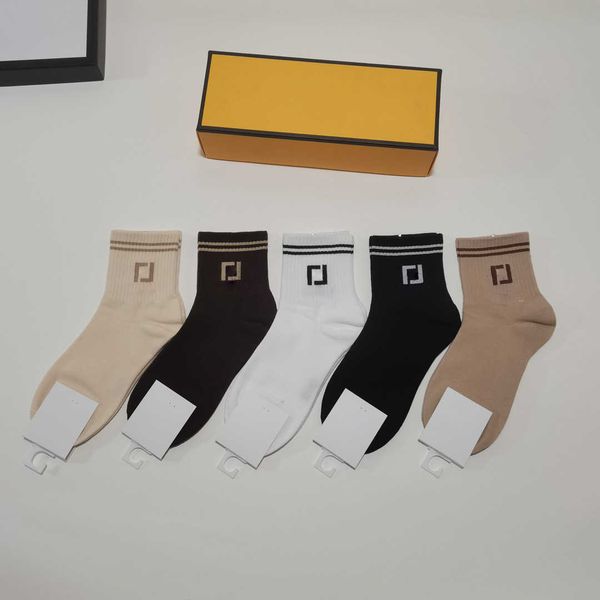 2021 classic sports designer socks women sock casual mens embroidery wholesale with box 100%cotton 5 pairs/box, Black
2021 classic sports designer socks women sock casual mens embroidery wholesale with box 100%cotton 5 pairs/box, Black