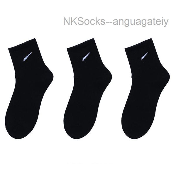 men's classic fashion socks gift box stockings hook brand black white gray medium tube sports cotton sweat absorbing sock men women lux
men's classic fashion socks gift box stockings hook brand black white gray medium tube sports cotton sweat absorbing sock men women lux
