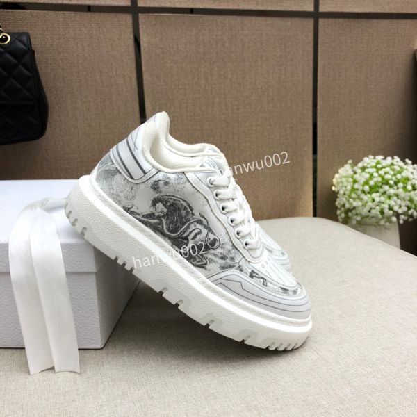 new womens boots casual shoes lattice pattern designer classic luxury leather skateboard shoe women sports running black sneakers
new womens boots casual shoes lattice pattern designer classic luxury leather skateboard shoe women sports running black sneakers