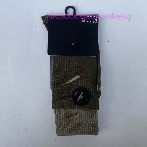 classic men fashion socks hook brand color stitched men's women's long tube sports training sock street couple middle tubes luxury, Black
classic men fashion socks hook brand color stitched men's women's long tube sports training sock street couple middle tubes luxury, Black