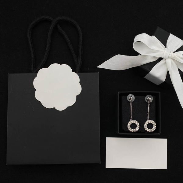 Designer Dangle Chandelier Fashion Hoop Huggie Ear Studs Earings Diverse Product Models Jewelry Design for Man Woman Top Quality
Designer Dangle Chandelier Fashion Hoop Huggie Ear Studs Earings Diverse Product Models Jewelry Design for Man Woman Top Quality