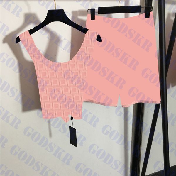 knit womens vests set letter jacquard tees for women high waist short pants three colors
knit womens vests set letter jacquard tees for women high waist short pants three colors