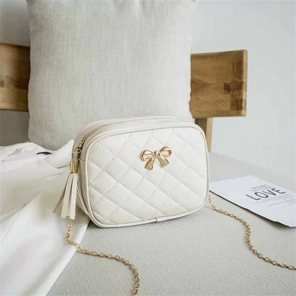 fashion simple small square bags luxury designer ladies crossbody one-shoulder bag trend retro rhombus fringe pendant women shoulder messeng
fashion simple small square bags luxury designer ladies crossbody one-shoulder bag trend retro rhombus fringe pendant women shoulder messeng