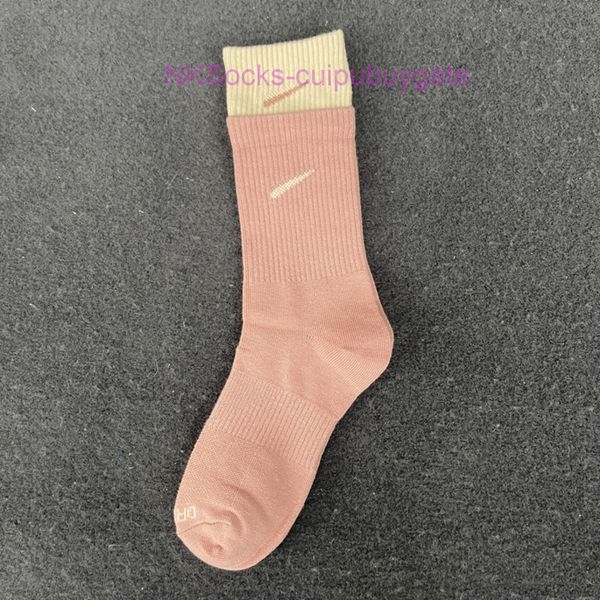 classic fashion men socks hook brand color stitched men's women's long tube sports training sock street couple middle tubes luxury, Black
classic fashion men socks hook brand color stitched men's women's long tube sports training sock street couple middle tubes luxury, Black