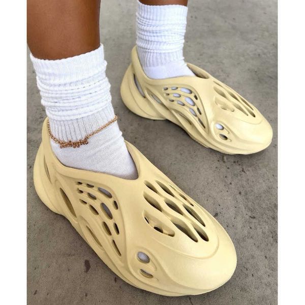 retail summer sandals men and womens slides rubber and plastic hole slippers hollowed out beach shoes, Black
retail summer sandals men and womens slides rubber and plastic hole slippers hollowed out beach shoes, Black