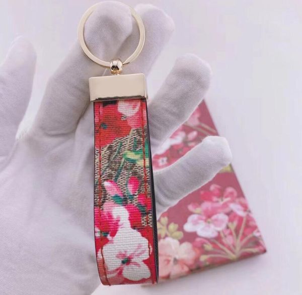 luxury keychain brand designer key chain mens car keyring womens fashion bee buckle keychains handmade leather men women bags pendant access, Silver
luxury keychain brand designer key chain mens car keyring womens fashion bee buckle keychains handmade leather men women bags pendant access, Silver