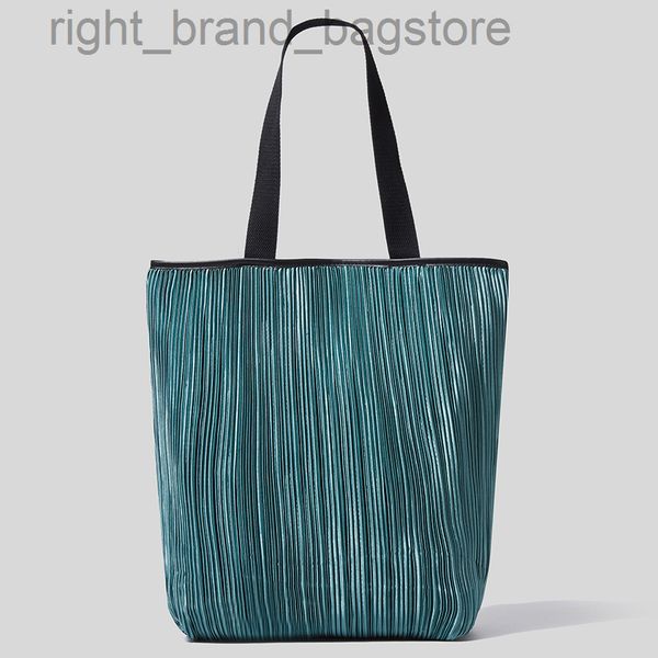 2022 summer large capacity shoulder bag women silk pleated candy colors tote bag female travel handle handbag shopper purse w220810
2022 summer large capacity shoulder bag women silk pleated candy colors tote bag female travel handle handbag shopper purse w220810