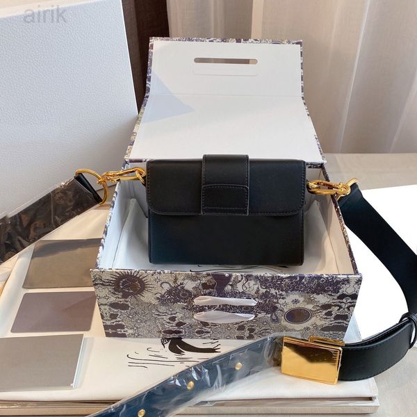 designer handbag women bag enamel color buckle high-quality leather female shoulder bags mini size ladies wallet fashion messenger chain
designer handbag women bag enamel color buckle high-quality leather female shoulder bags mini size ladies wallet fashion messenger chain